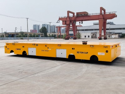 Oljeförvaringstankar som hanterar tunga elektriska transportvagnar